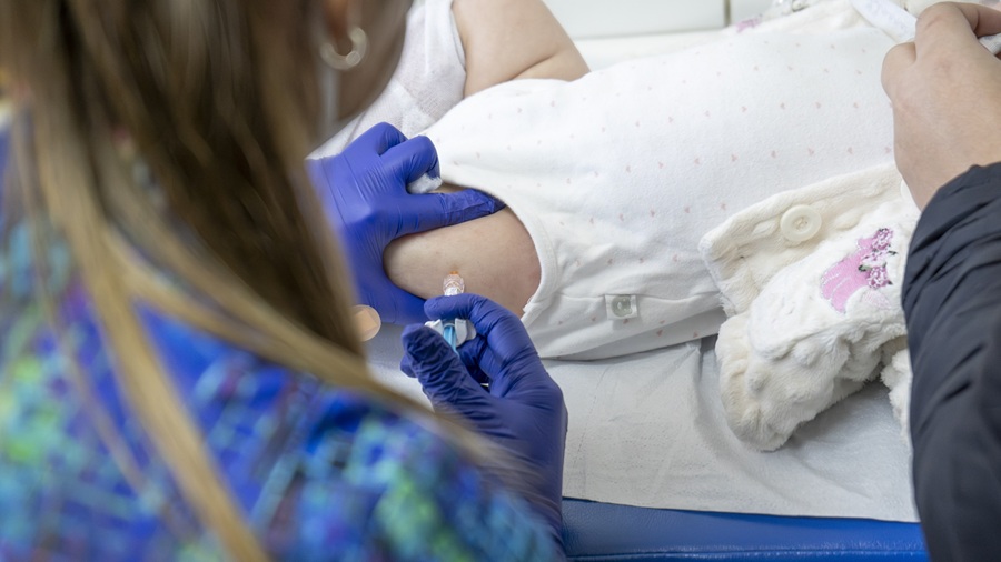 Región experimenta significativa alza de inmunización contra virus sincicial a lactantes durante el último mes