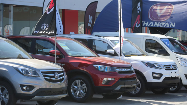 Los automóviles "made in China" ahora alcanzan casi la mitad de la venta de vehículos nuevos en Chile  