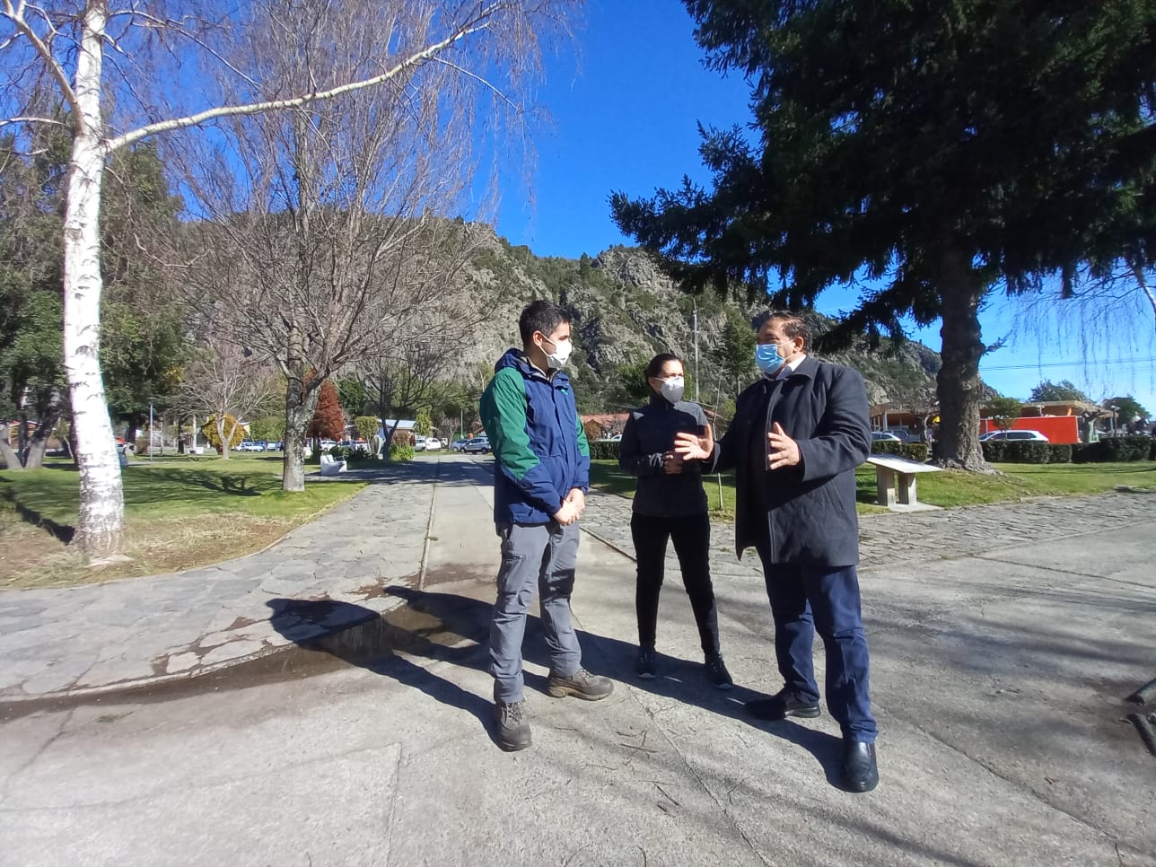 Minagri coordina entrega de alimento animal a agricultores afectados por heladas en Antuco