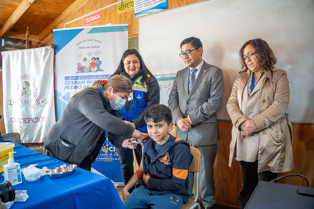 Vacunación escolar alcanza un 37% de cobertura tras primeras semanas desde su inicio