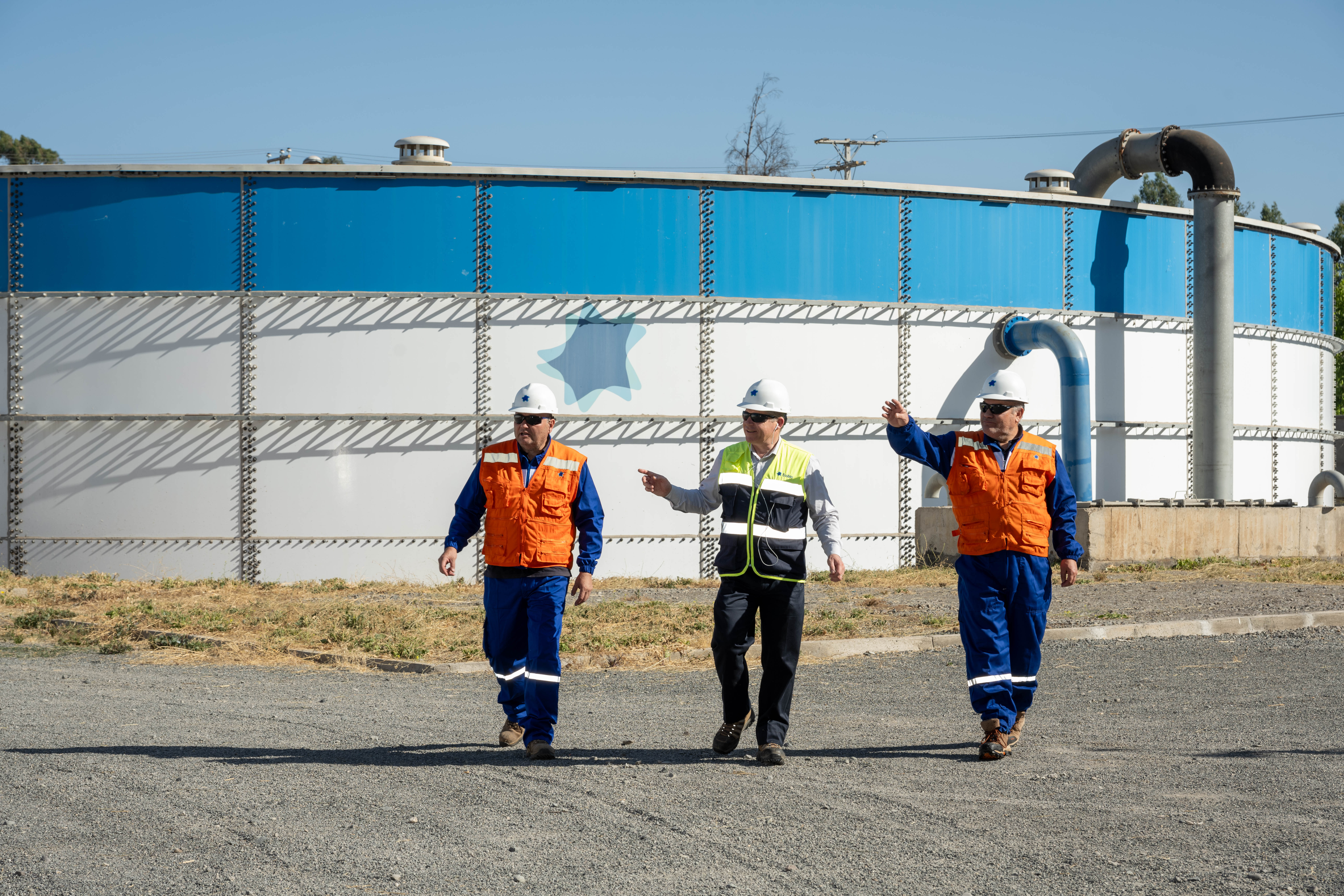Consumo de agua crece 30% en fiestas de fin de  año y Essbio llama a usarla de manera eficiente