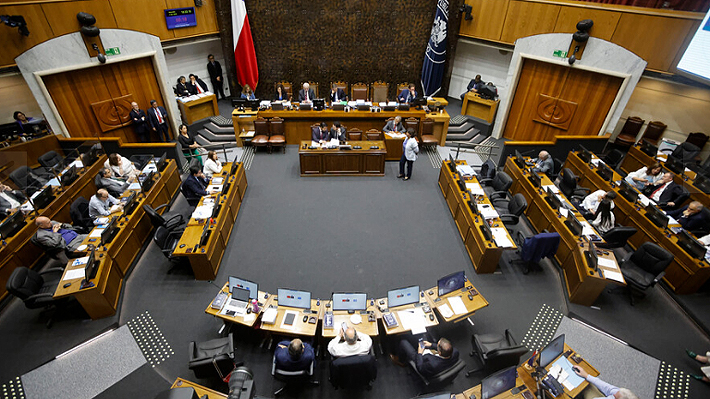 Senadores de izquierda ingresan 458 indicaciones para dilatar proyecto sobre conmutación de penas  