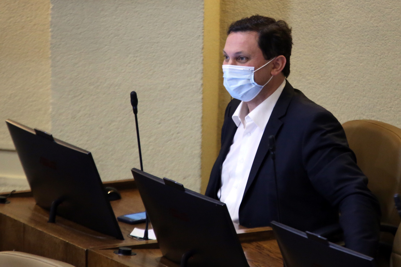 Diputado Van Rysselberghe acusa a la oposición de “querer exonerar a los vándalos que destruyeron nuestro país” y anuncia reserva de constitucionalidad