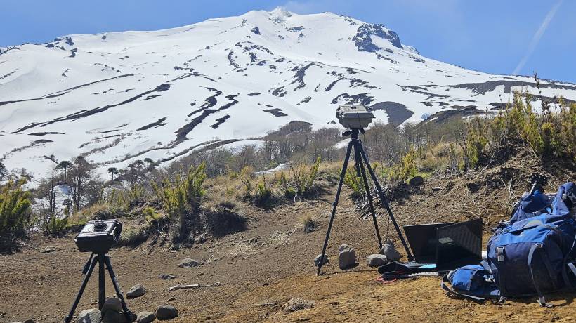 Estudian sistema del volcán Callaqui en el Biobío para prever cambios en su actividad  