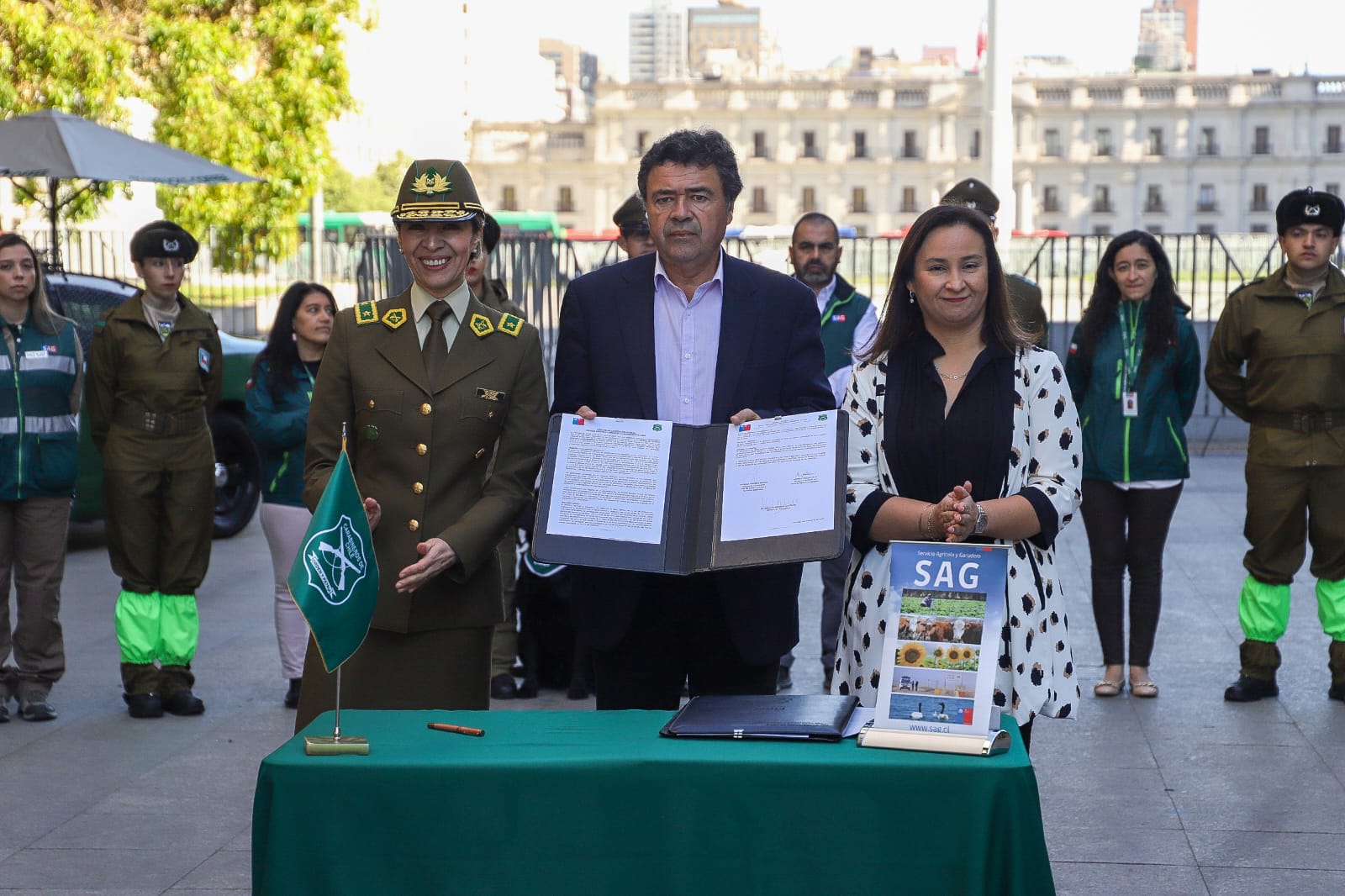 SAG y Carabineros de Chile firman convenio de colaboración para fortalecer controles fronterizos  
