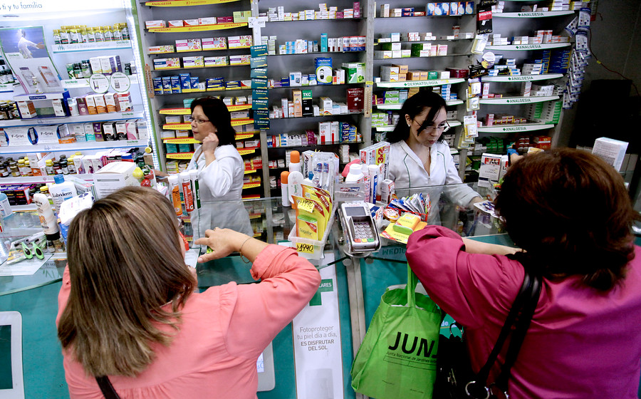 Fiscalizan farmacias en el Biobío: durante 2026 se han realizado más de 200 inspecciones 