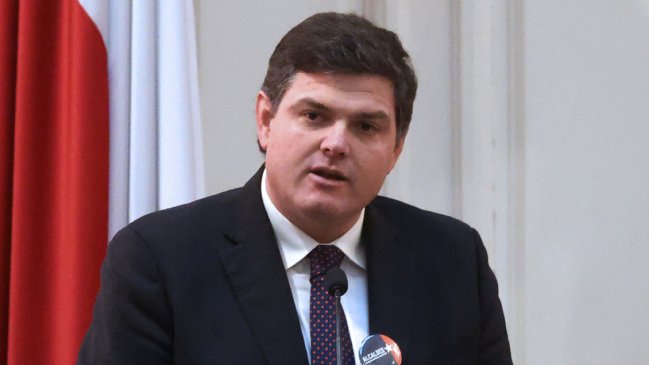 Presidente de AChM: Con recortes de Presupuesto "se está provocando un próximo estallido social"