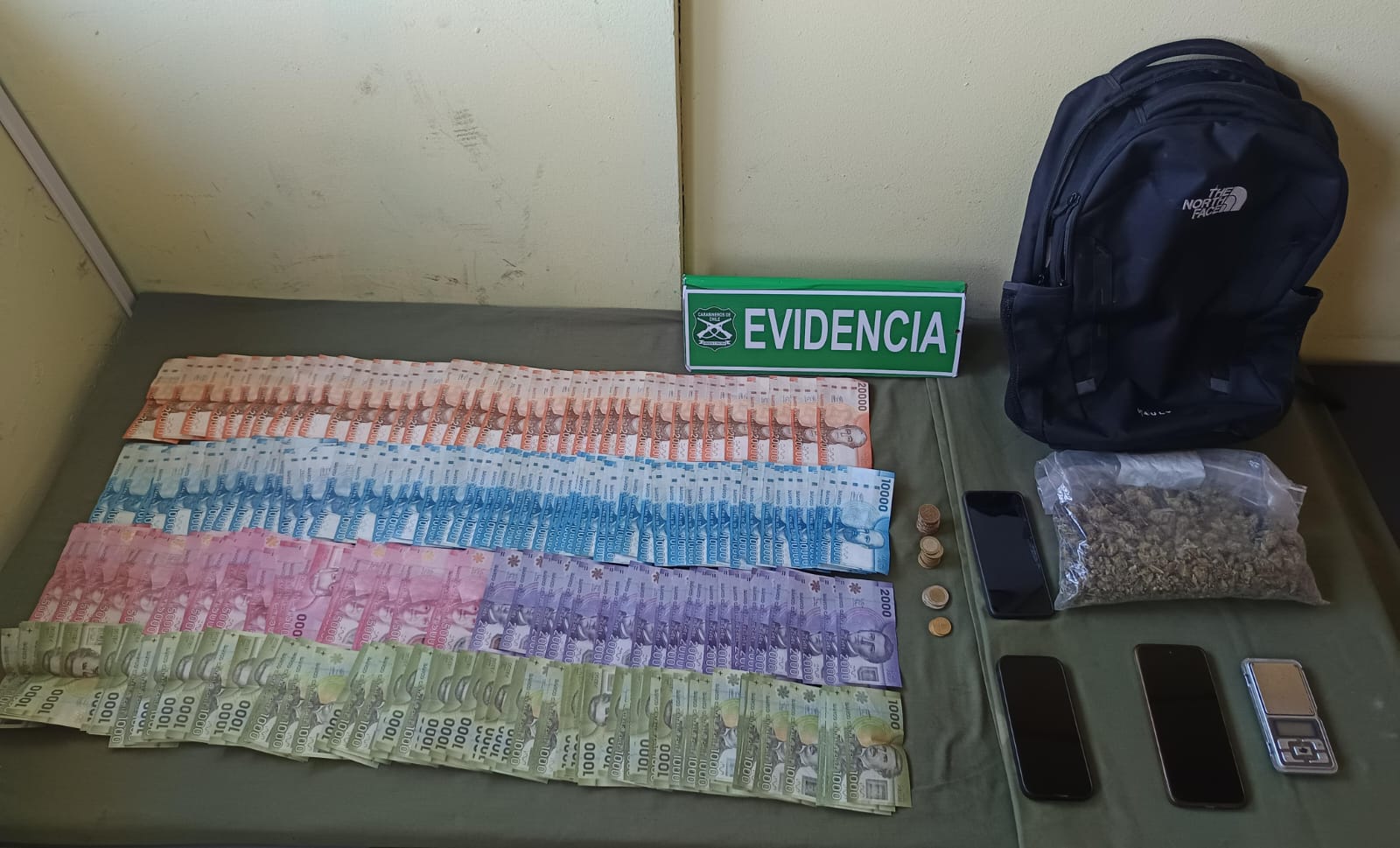Con dos detenidos culmina procedimiento de Patrulla FOCO por microtráfico de drogas en Los Ángeles 