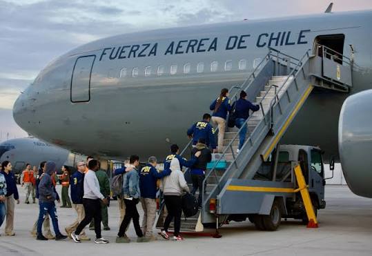 Congreso despacha ley clave para agilizar expulsiones: Más de 30 mil órdenes pendientes buscan ser ejecutadas