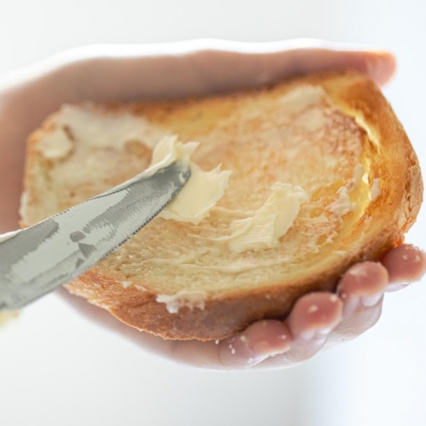 Cómo mantener el pan fresco por más días: el error que casi todos cometemos con la bolsa plástica