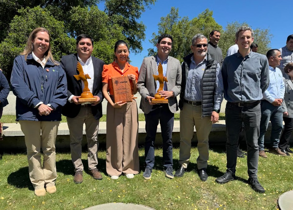 El “Cóndor de los Vientos” llegó al Biobío: Actores del sector forestal recibieron tradicional Premio Corma en Los Ángeles