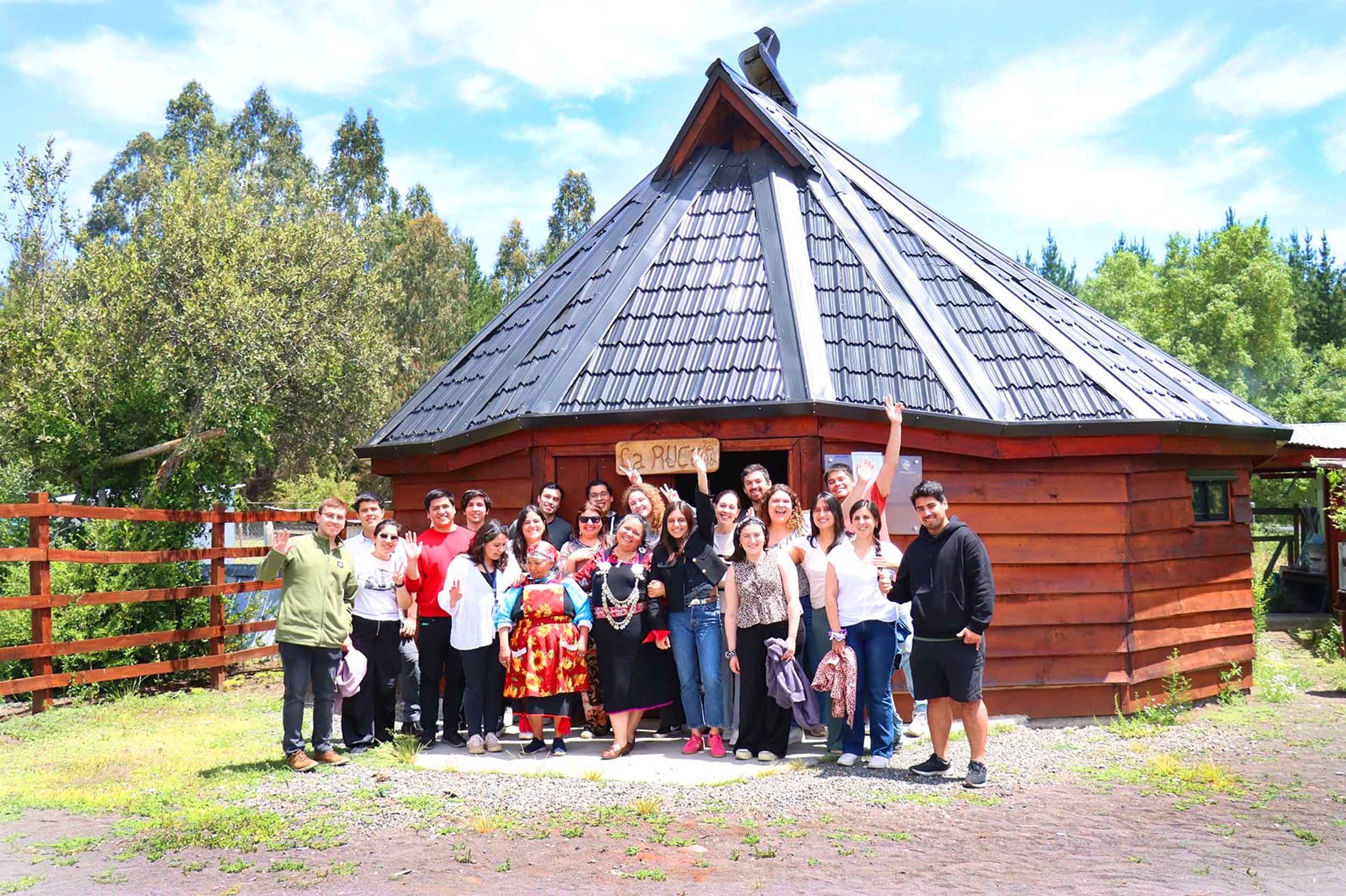 Médicos locales se capacitan en medicina mapuche con apoyo directo de una machi