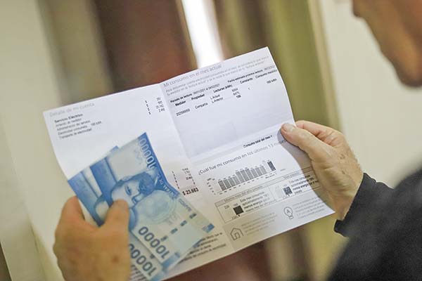 Alzas y variables que marcarán las tarifas de servicios esenciales para el bolsillo en 2026