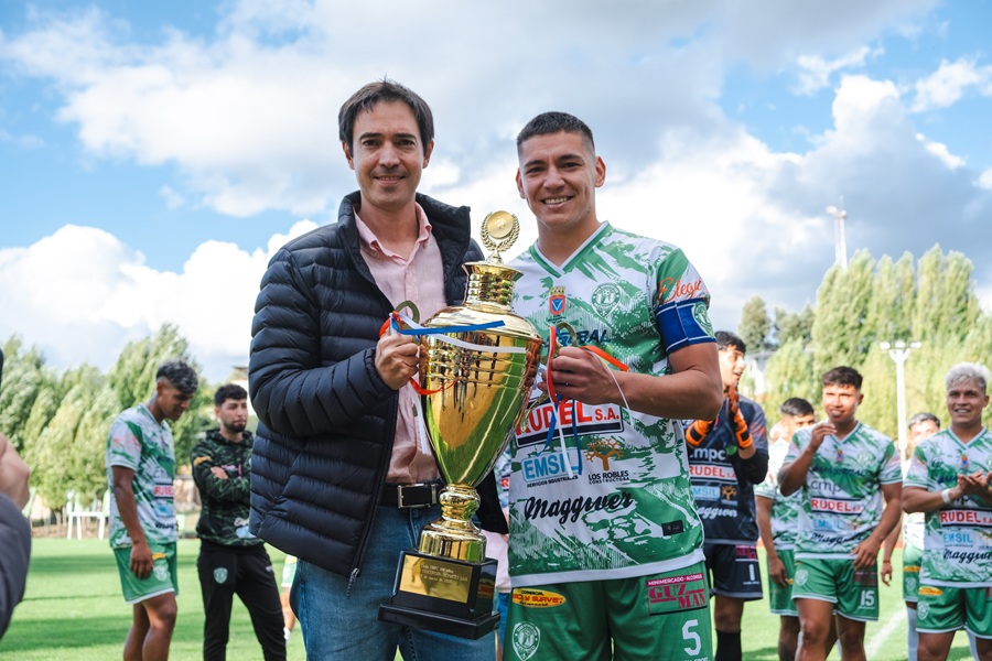 Deportes Laja goleó a los “cachorros” del Conce y se quedó con la Copa 106 años CMPC