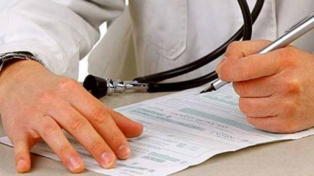 Fraude por $50 mil millones a Fonasa: Declaran culpables a 9 médicos por licencias falsas 