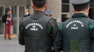 Expertos plantean eliminar gremios en Gendarmería en medio de reforma institucional