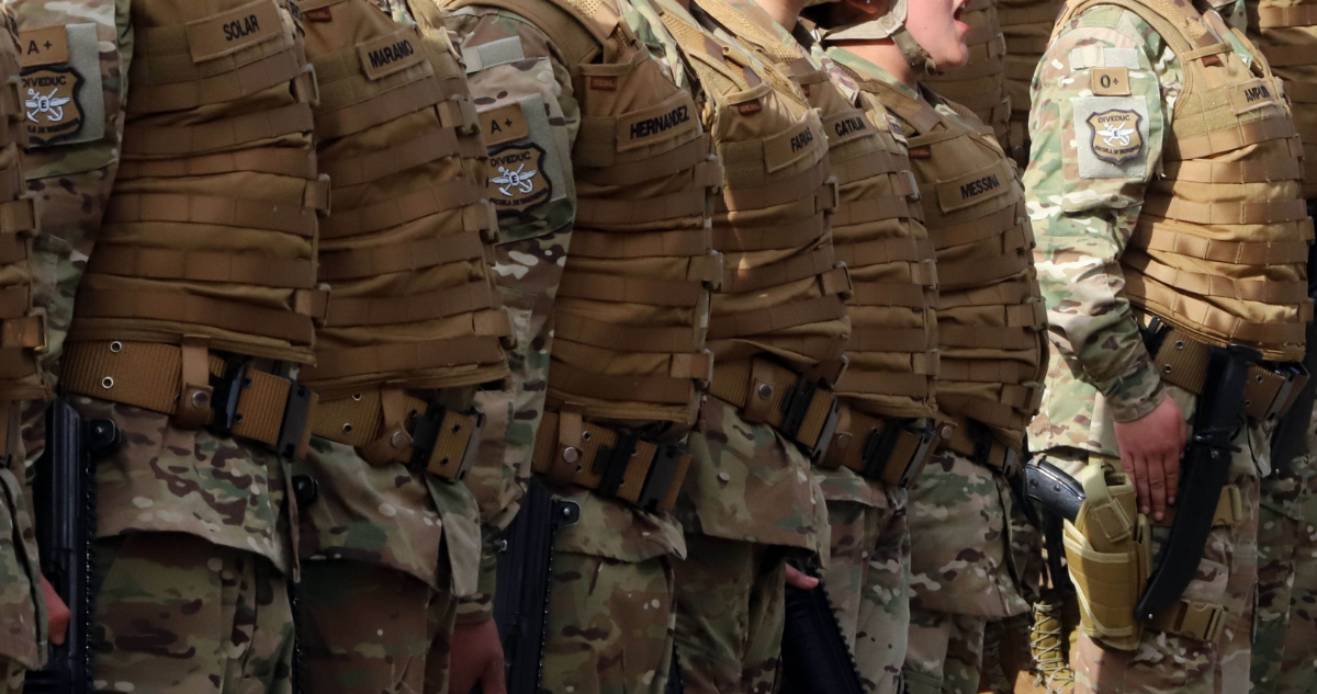 Proponen Servicio Militar Especial para menores de edad que cometan delitos: "Disciplina antes de cárcel"  