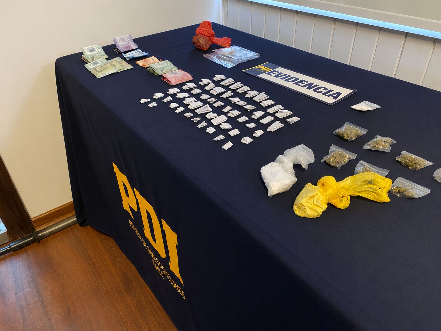 PDI de Cabrero desarticula dos puntos de venta de drogas y detuvo a tres personas