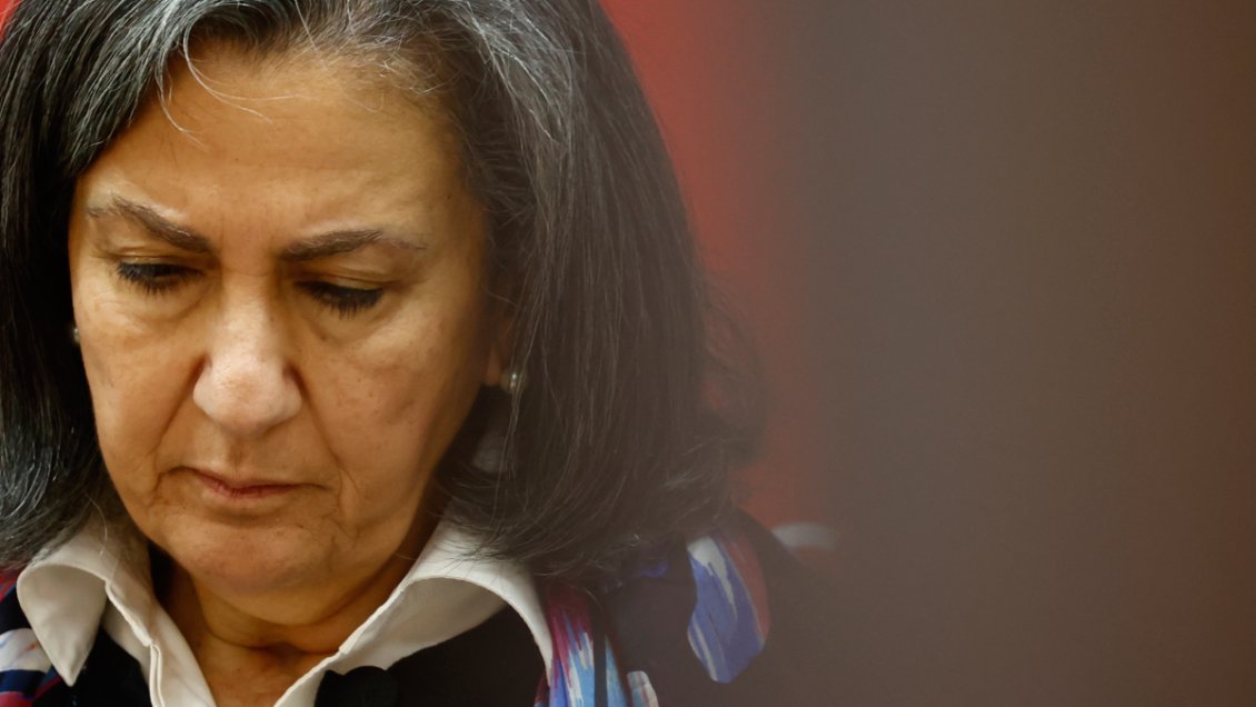 Aborto: Ministra Chomali no quiso comentar proyecto "Escucha su corazón"