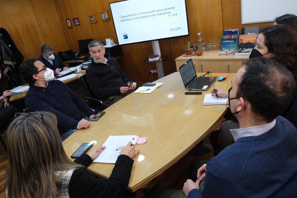 Gobierno Regional impulsa capacitación de jóvenes talentos en innovación