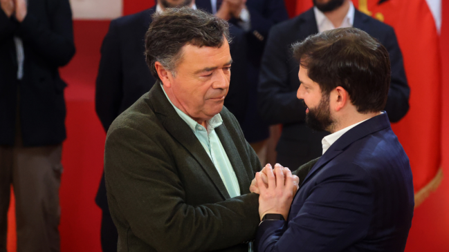 Valenzuela confirmó que su salida del gabinete fue por una "represalia"
