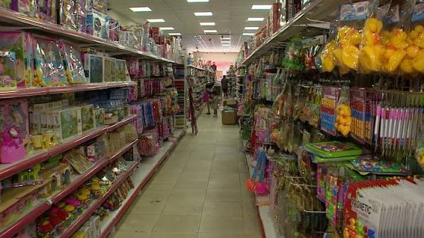 Sernac activa ofensiva contra malls chinos: Anuncia fiscalización en todo el país y advierte multas millonarias 
