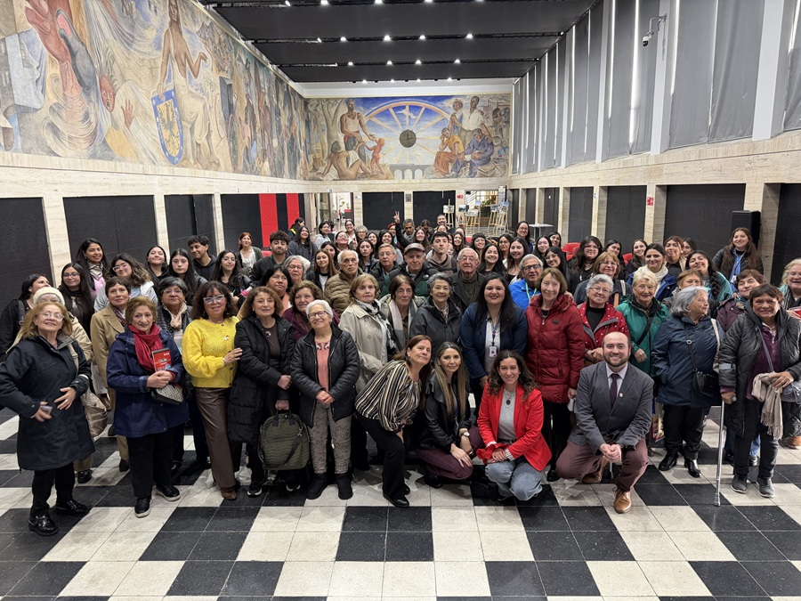 Más de un Centenar de Personas participan en Diálogo Intergeneracional para Derribar Mitos sobre las Demencias