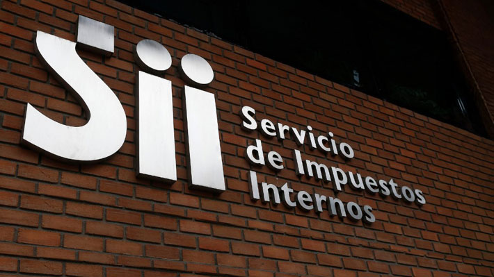 Ocho de ellas chinas: SII se querella contra 12 personas por casinos de juego clandestinos