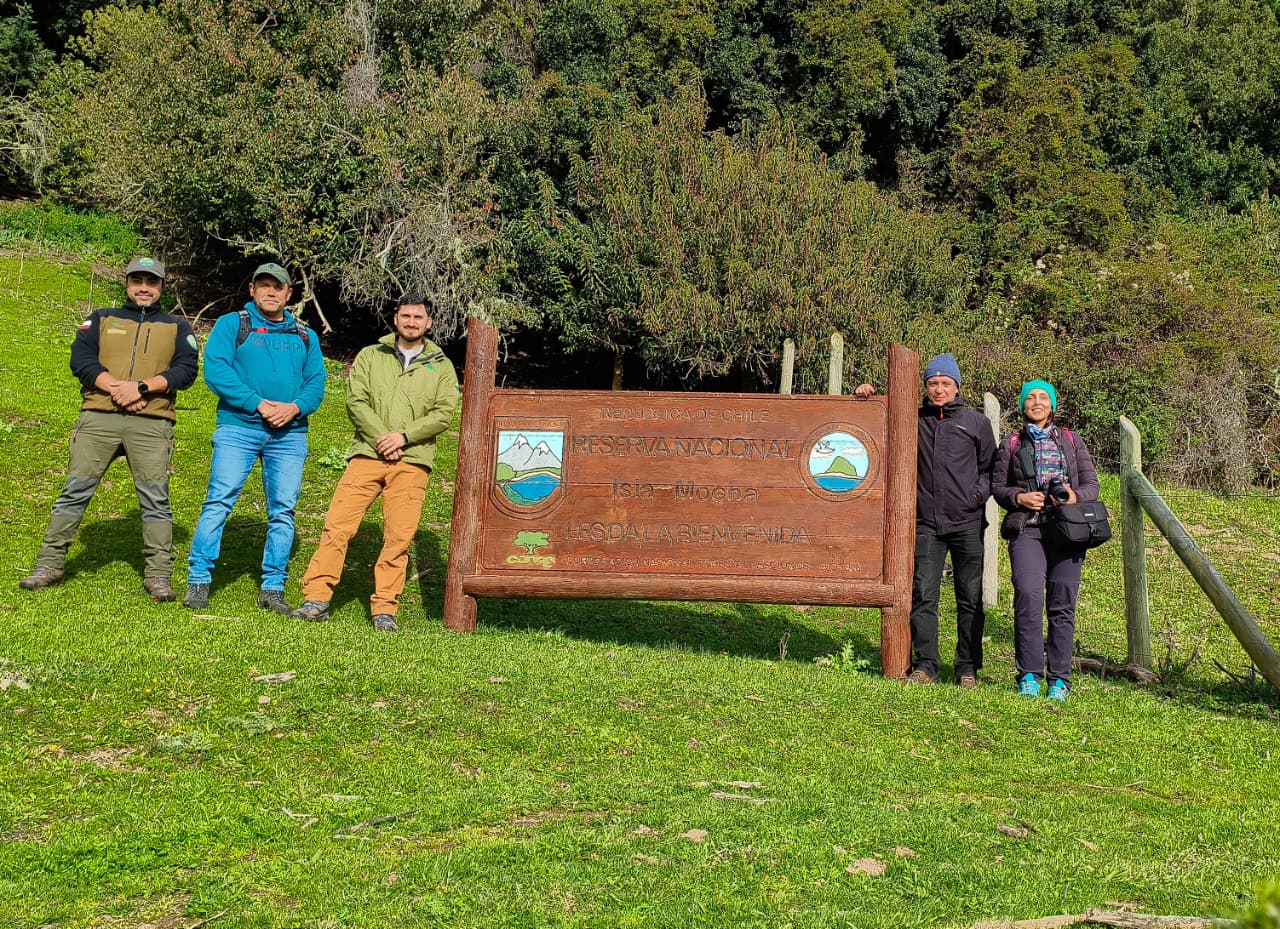 SAG, CONAF y BIDEMA refuerzan vigilancia preventiva y educación ambiental en Isla Mocha
