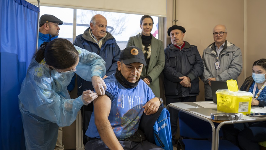 3.855 Vacunas se han administrado a Damnificados por Sistema Frontal en Biobío