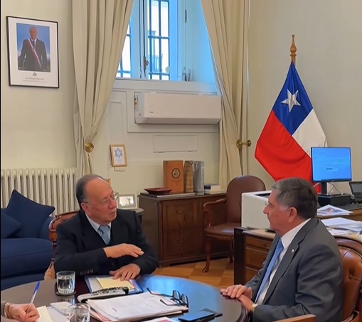 Alcalde José Pérez Arriagada gestiona en Santiago mayor seguridad y nueva infraestructura en salud para Los Ángeles
