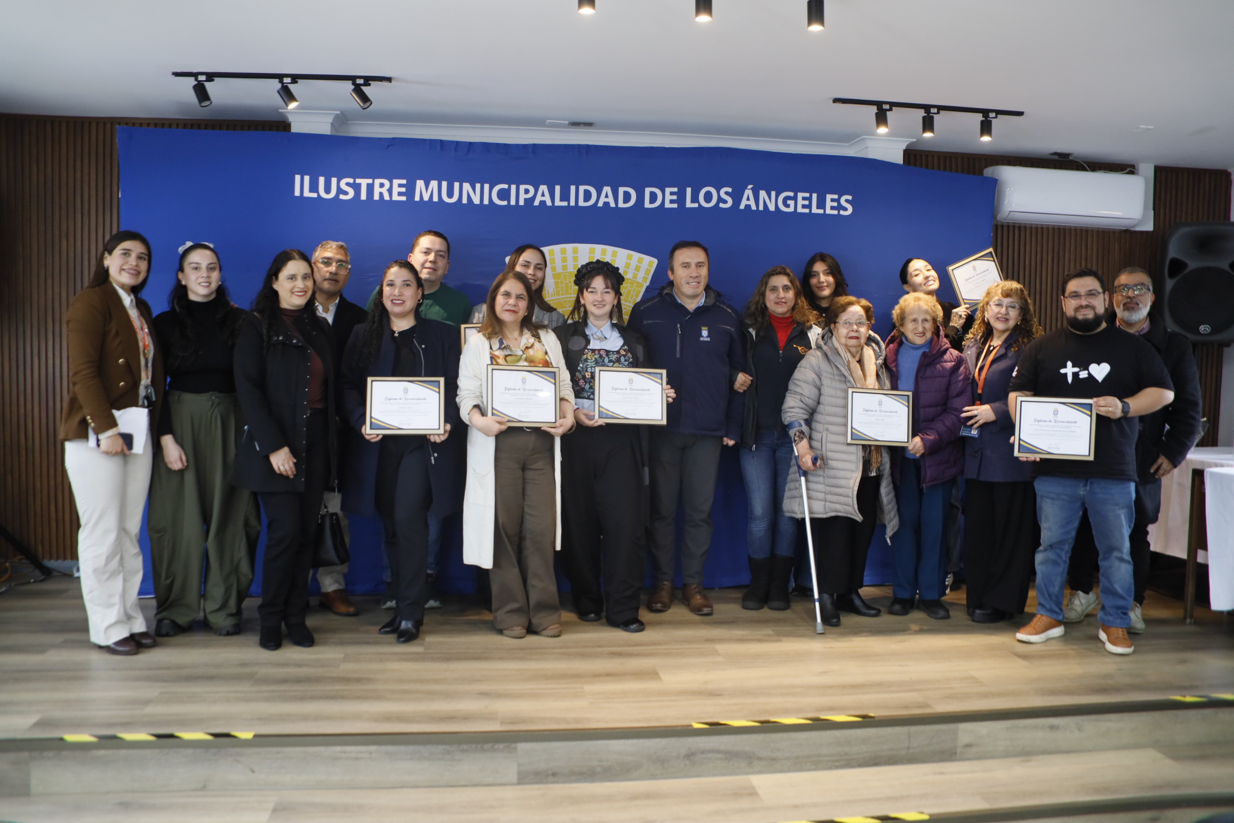 Municipalidad de Los Ángeles reconoció al comercio amigable con personas mayores