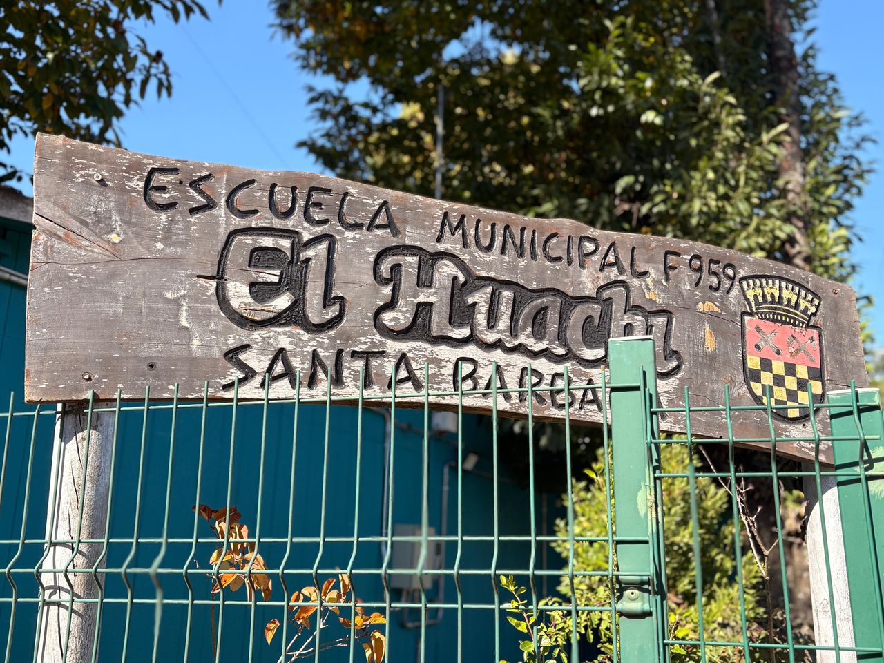 Escuela Básica El Huachi de Santa Bárbara cuenta con nuevo sistema eléctrico seguro tras proyecto de normalización energética