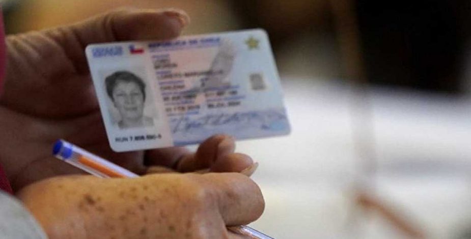 ¿Cómo reimprimir mi carnet de identidad con el celular?