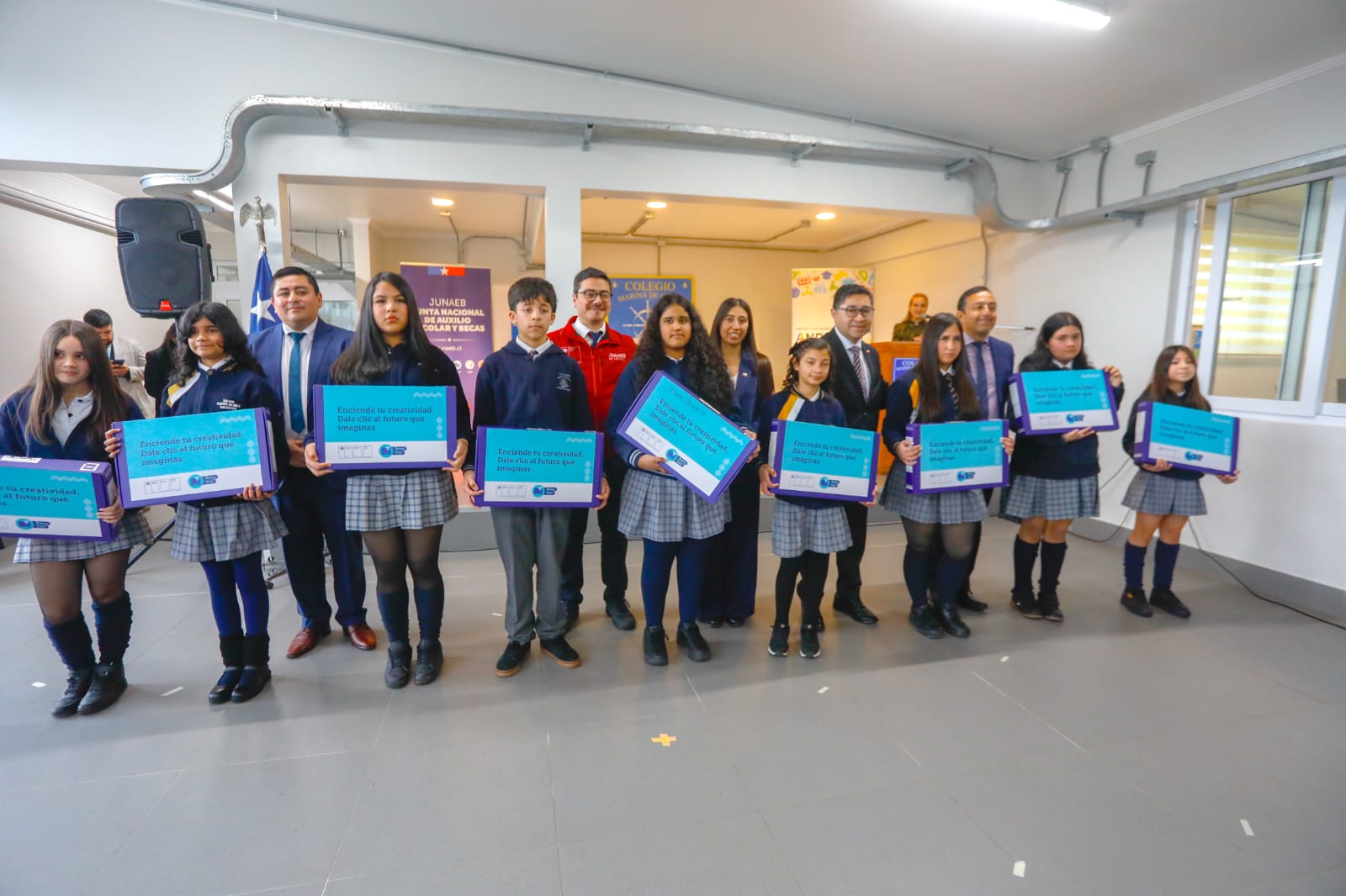 Más de 8 mil computadores en Biobío: Beca TIC de Junaeb realiza su primera entrega en Concepción