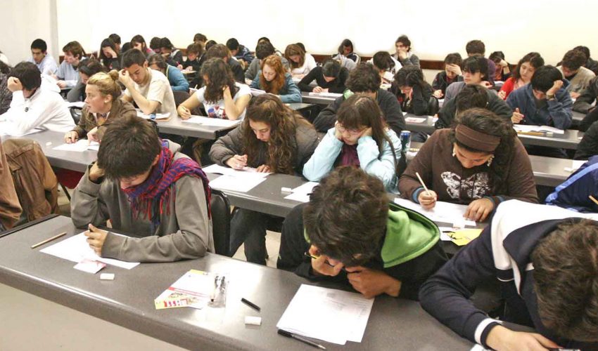 Biobío: 2.450 estudiantes menores de 18 años se inscribieron para dar exámenes libres en 2025