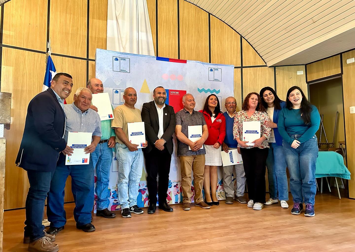 49 familias de Quilleco cumplieron el sueño de ser propietarios tras recibir su título de dominio en actividad liderada por Bienes Nacionales