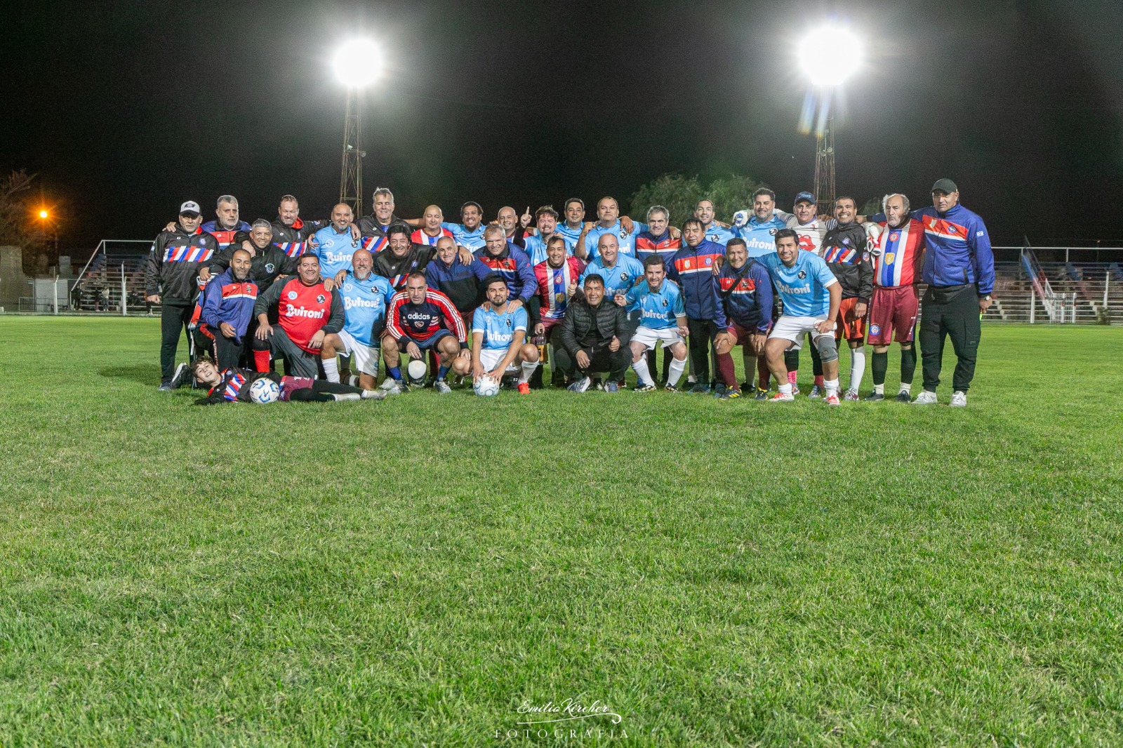 Con un Mulchenino en cancha: fraternidad Maradoniana se hizo presente en la Patagonia