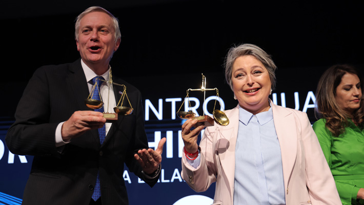 Cadem: José Antonio Kast llega a 30% y superaría a Jeannette Jara (27%) en primera vuelta  