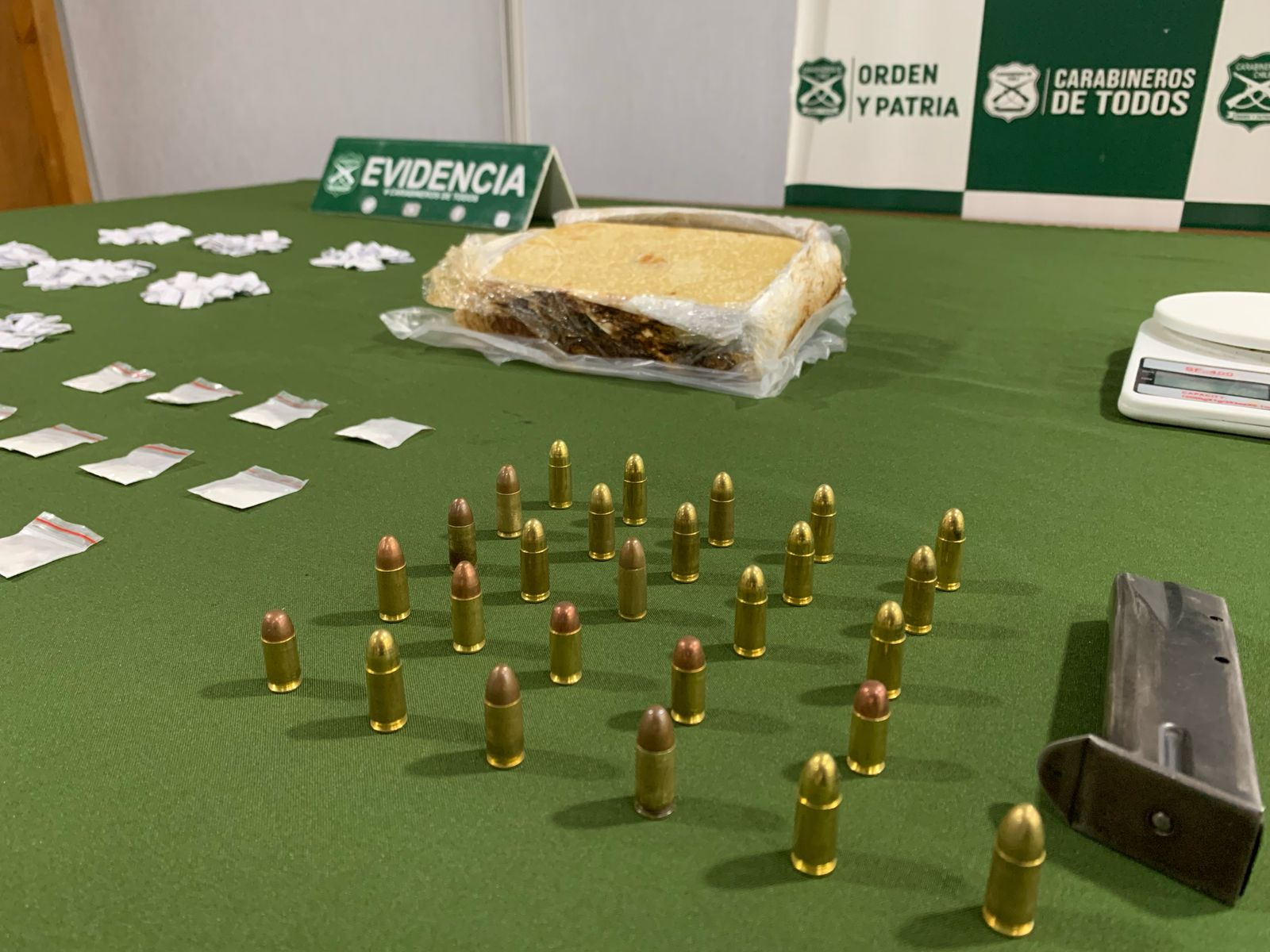 2 detenidos por tráfico de Drogas en Villa Los Profesores logra Carabineros del O.S.7 en Los Ángeles.