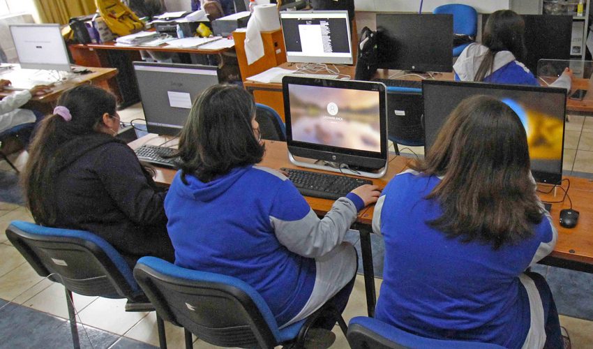 Biobío: antes de fin de año, 935 colegios estarán conectados a internet de alta calidad