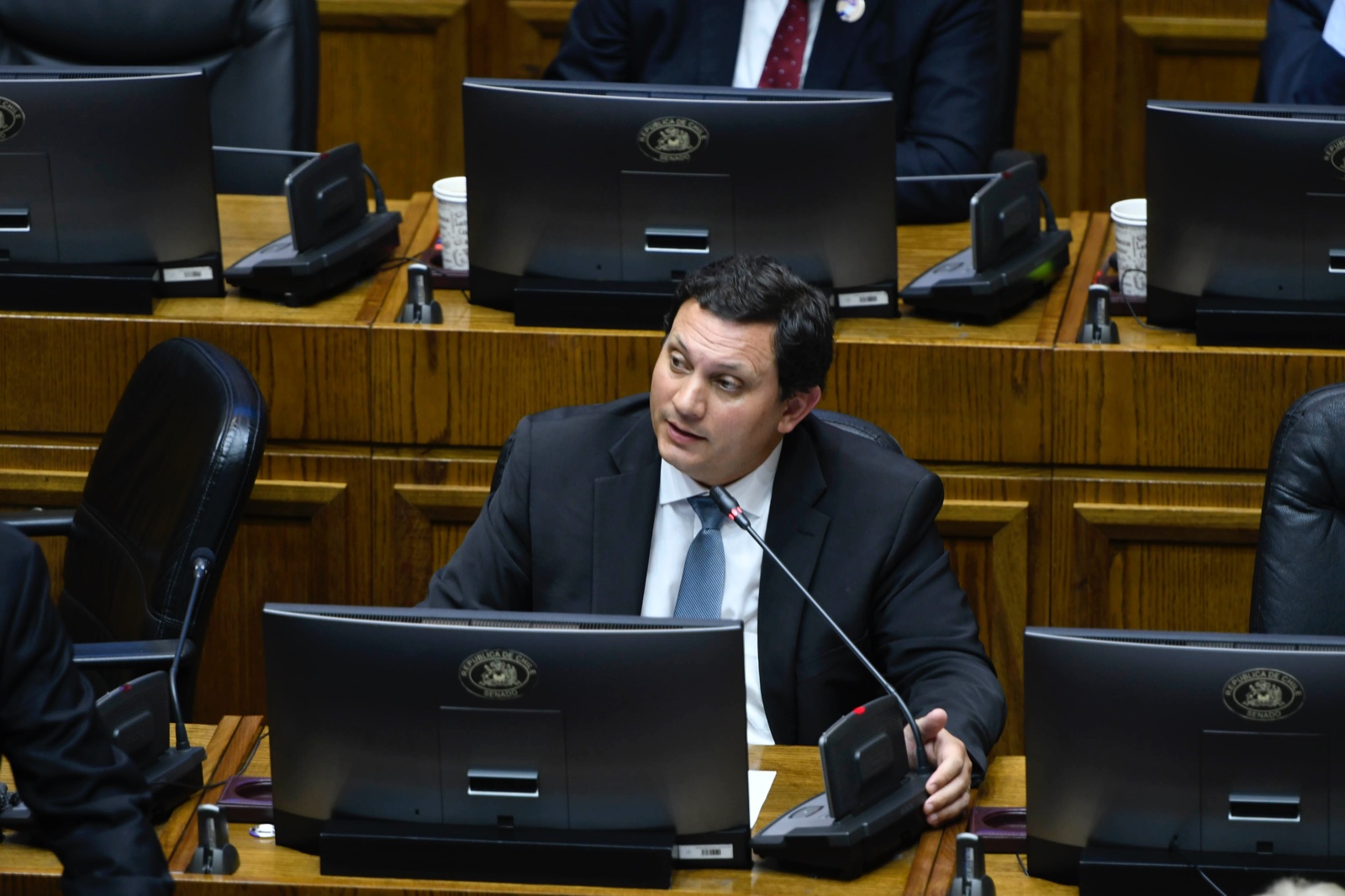 Senador EVR ofició a la CGR solicitando investigar denuncias de pensiones a falsos exonerados del país