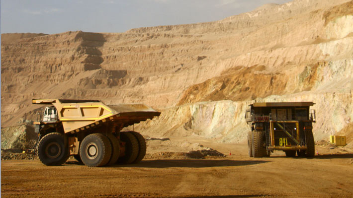 Siguen las malas cifras: Producción industrial anota su peor caída desde 2017 ante desplome de la minería  