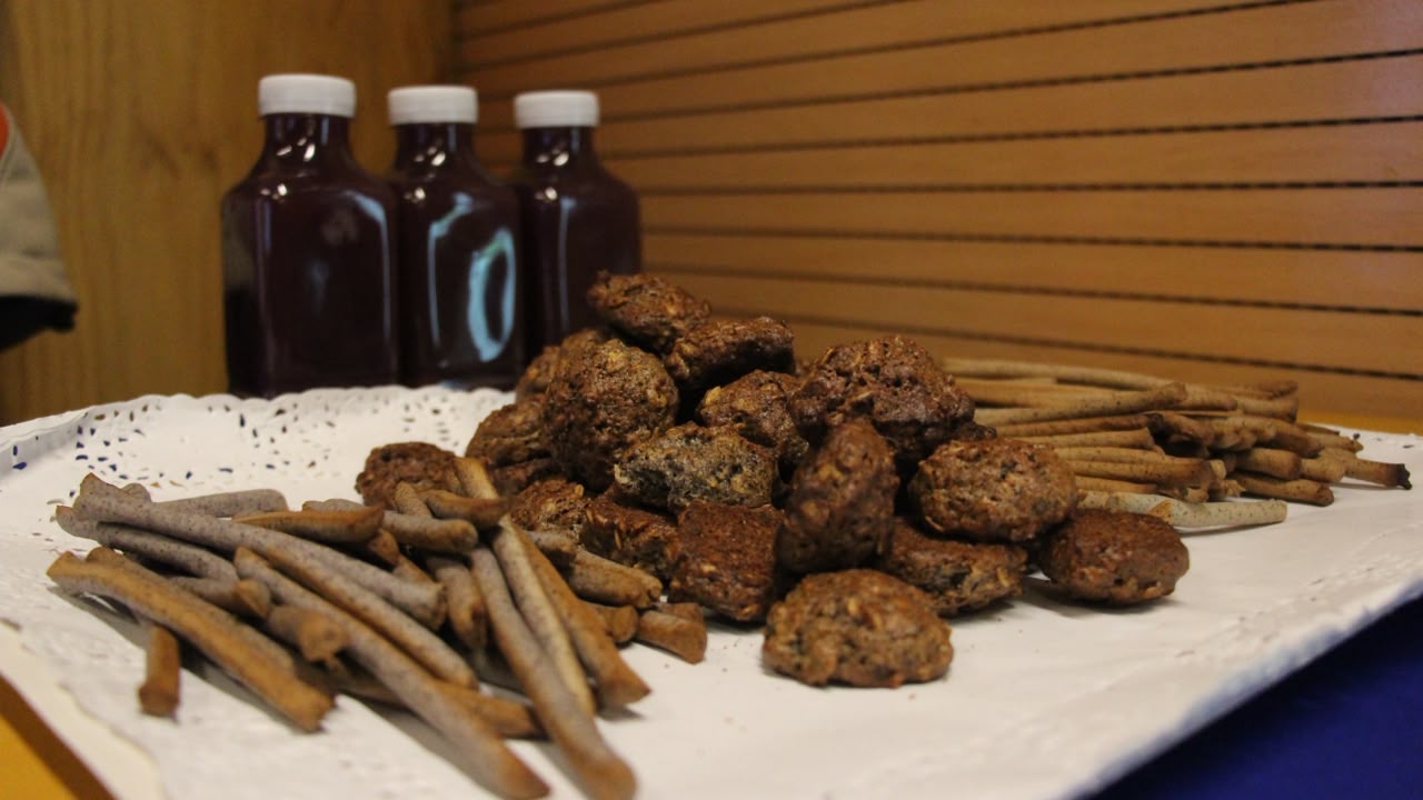 El "Oro Púrpura" de Nacimiento": proyecto transforma el orujo de cepa País en alimentos de alto valor agregado