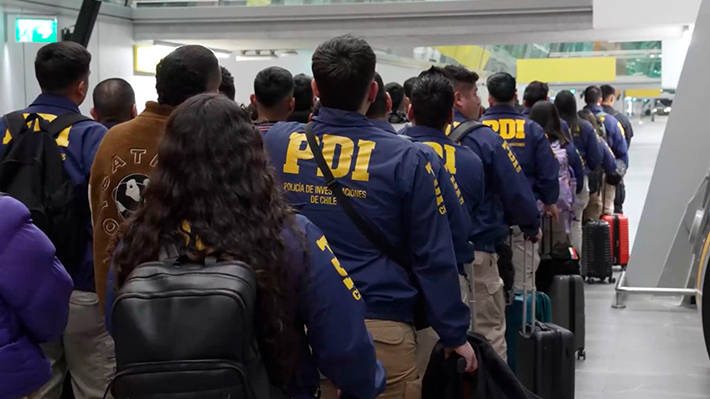 Algunos por delitos de violación o tráfico de drogas: Expulsan del país a 65 personas en nuevo vuelo chárter  